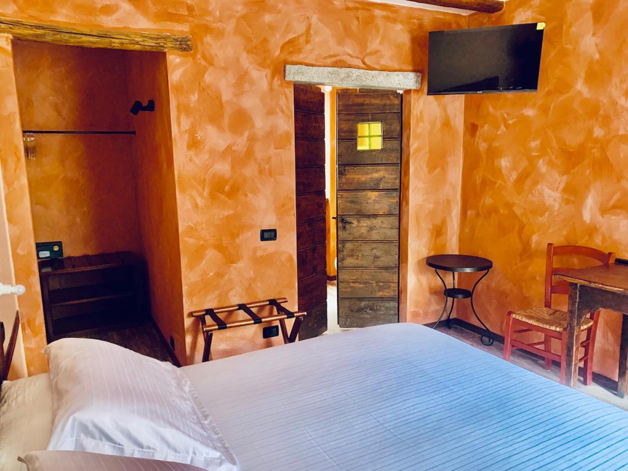 Agriturismo Il Talento Nella Quiete Castiglione dʼIntelvi Exterior foto