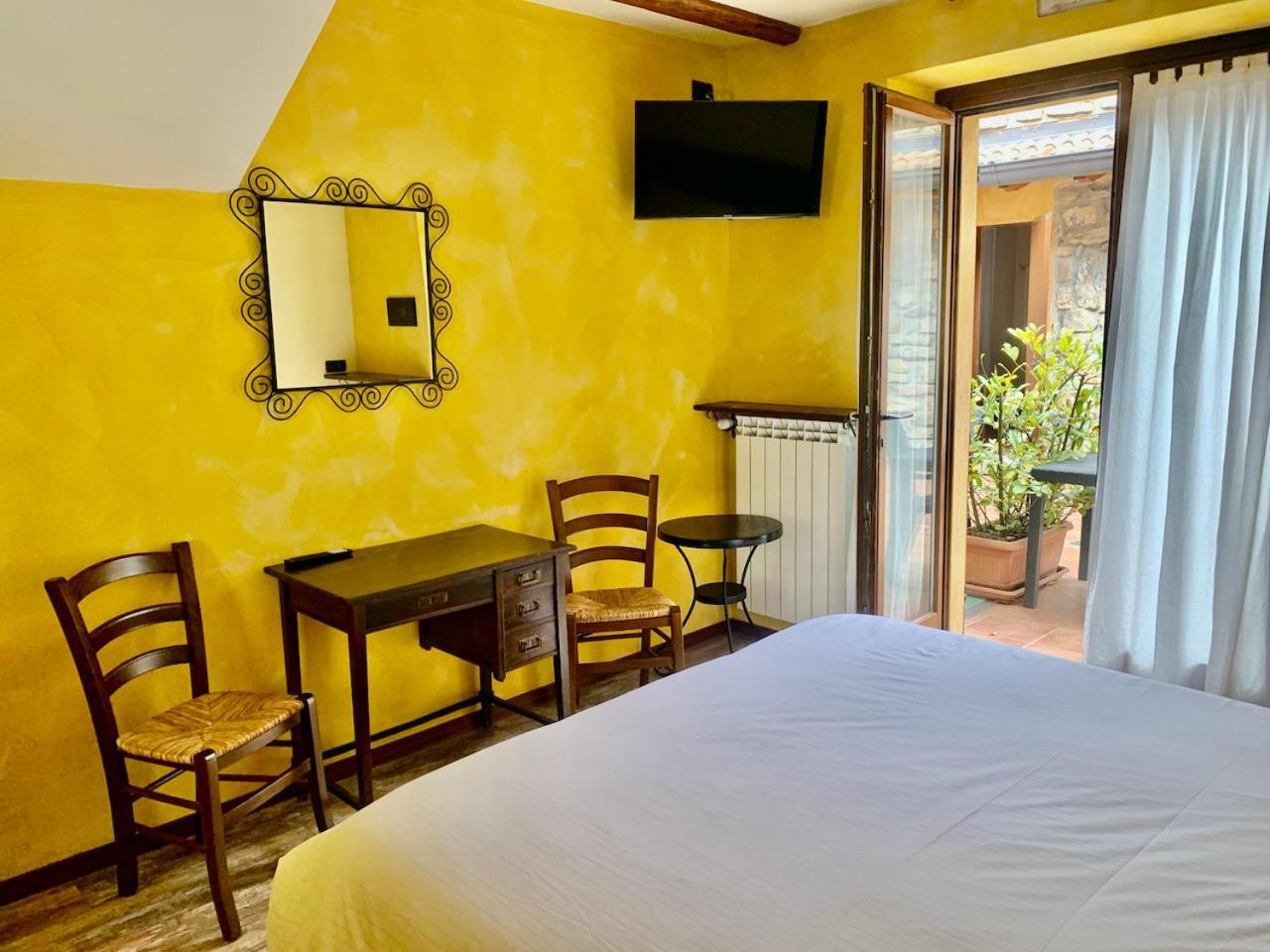 Agriturismo Il Talento Nella Quiete Castiglione dʼIntelvi Exterior foto